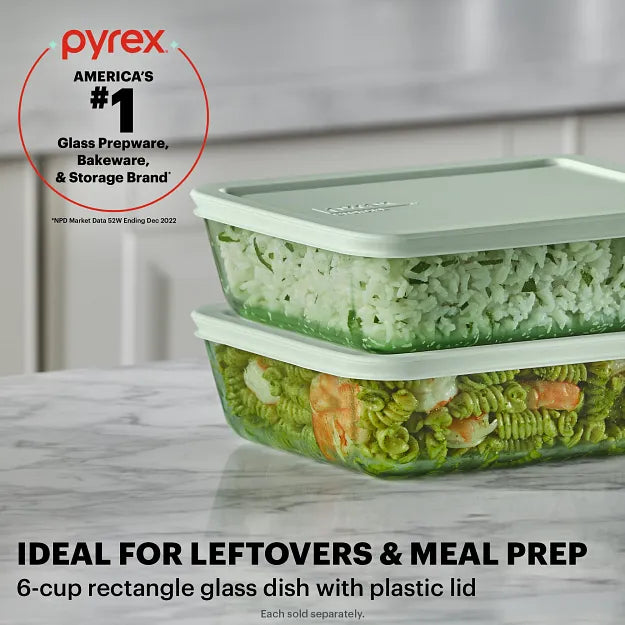 Pyrex® Simply Store® Tinted 6-cup Rectangle Storage with Green Plastic Lid